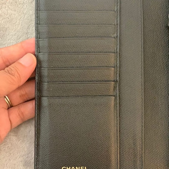 SOLD Chanel Grained Calfskin CC Button Yen Wallet - Picture 4 of 10